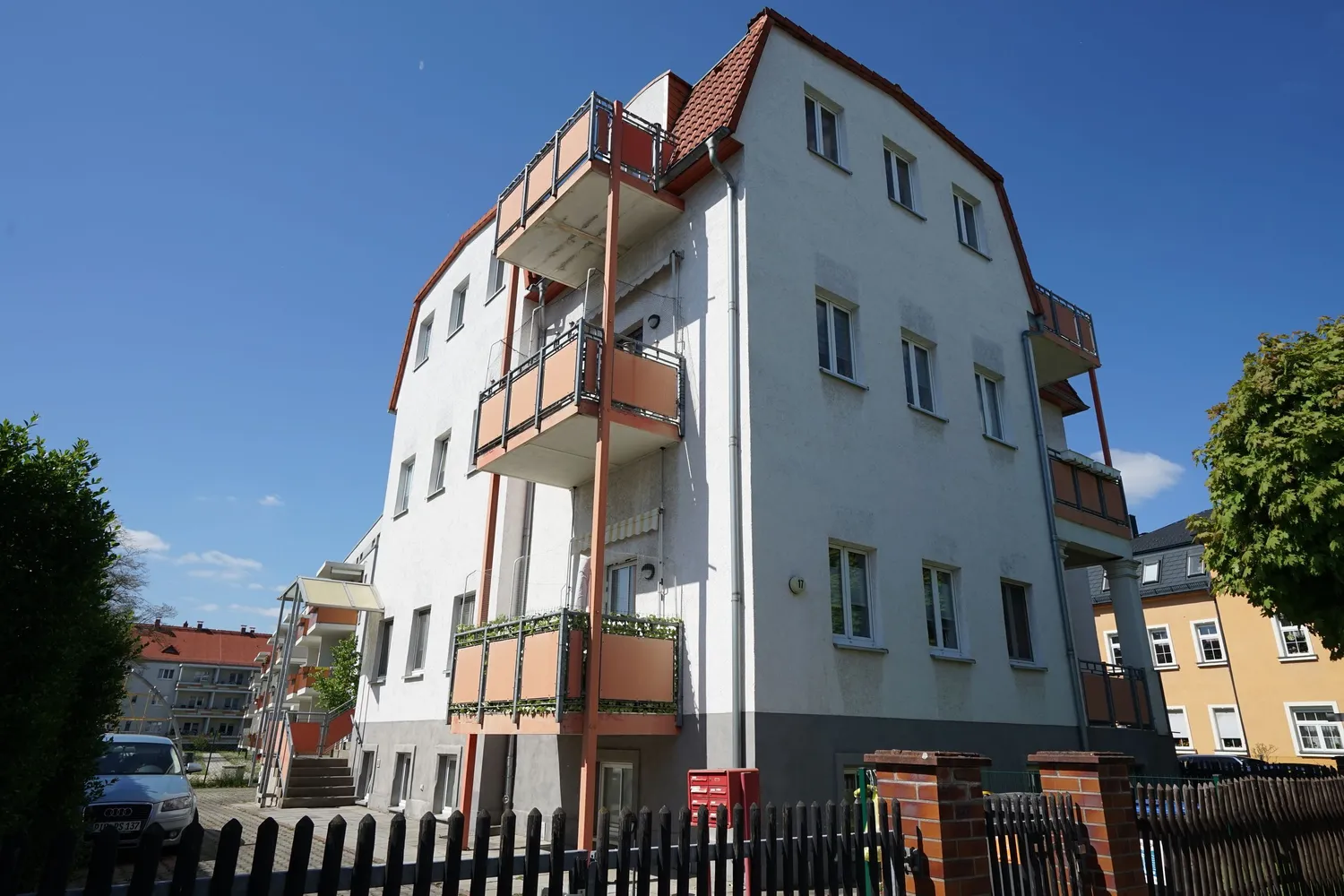 2 Zimmer Wohnung mit 79 m² in Dresden – Bild 1