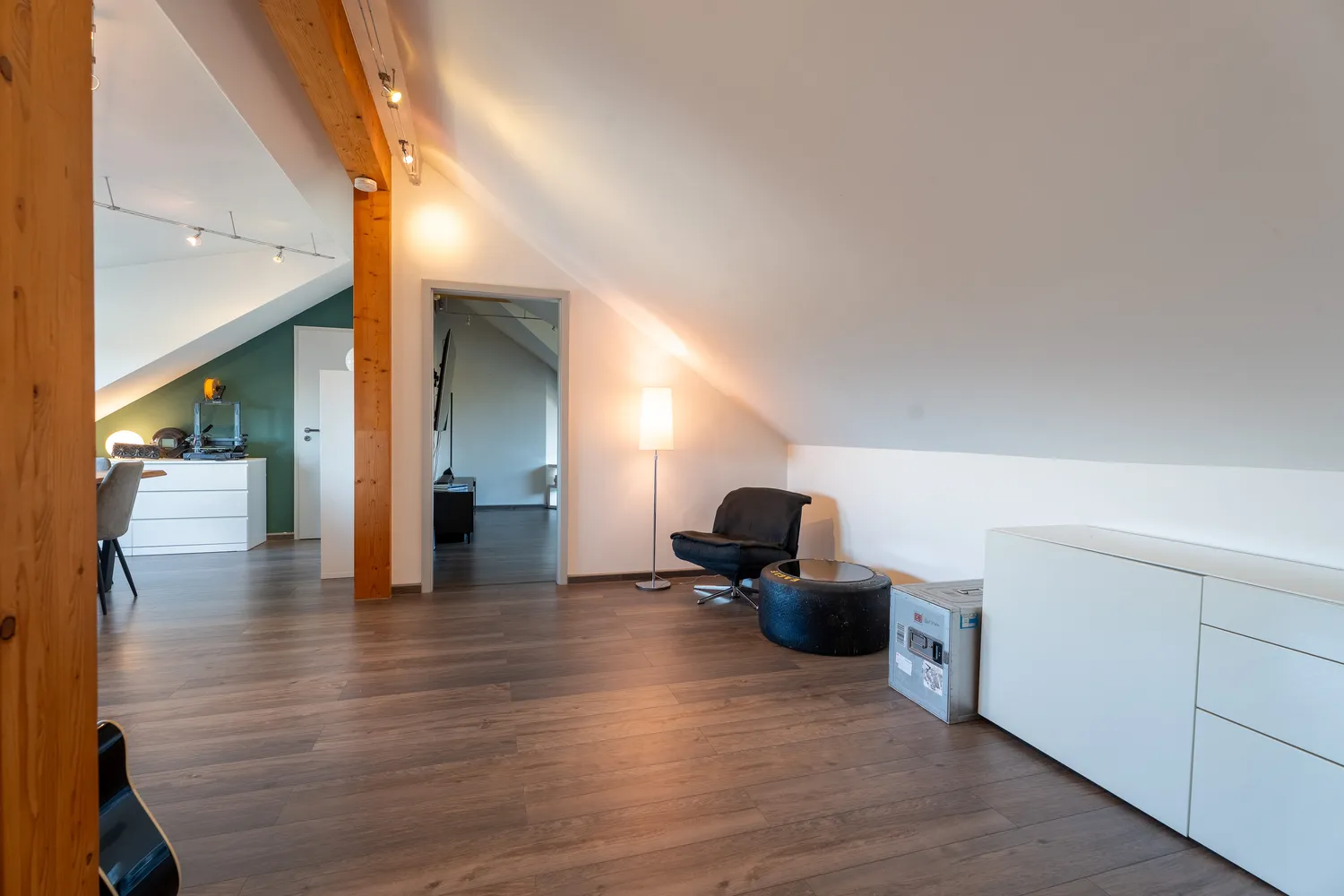 3 Zimmer Wohnung mit 104 m² in Wiesbaden – Bild 12