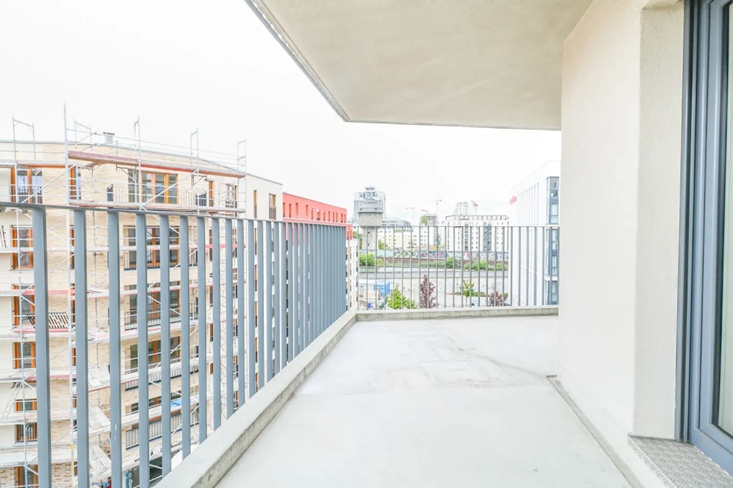 4 Zimmer Wohnung mit 114 m² in Frankfurt am Main – Bild 1