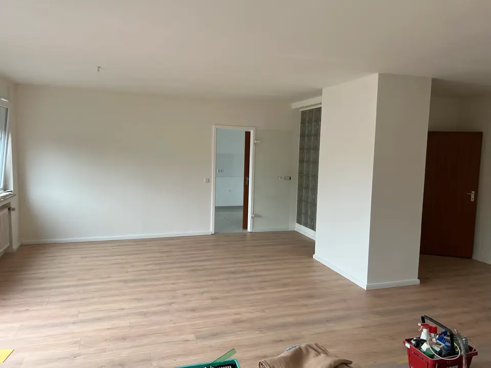 4 Zimmer Wohnung mit 135 m² in Grevenbroich – Bild 1