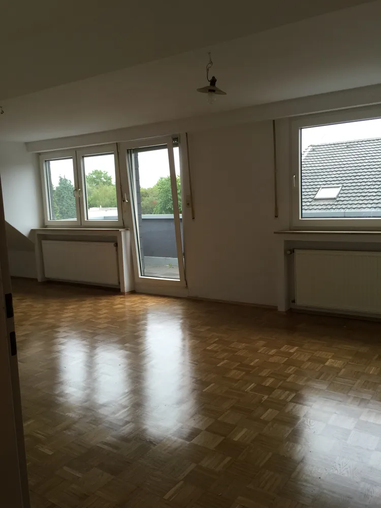 4 Zimmer Wohnung mit 97 m² in Köln – Bild 2