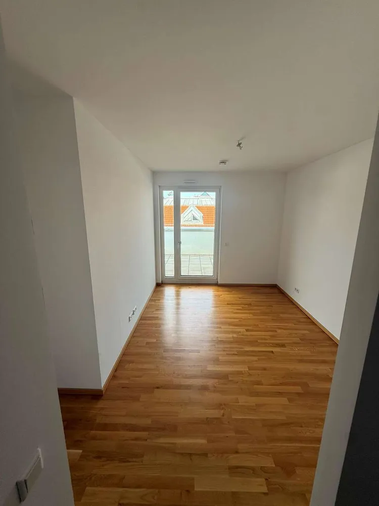 3 Zimmer Wohnung mit 131 m² in Wiesbaden – Bild 3