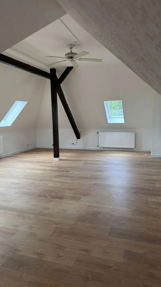 4 Zimmer Wohnung mit 115 m² in Hannover – Bild 2