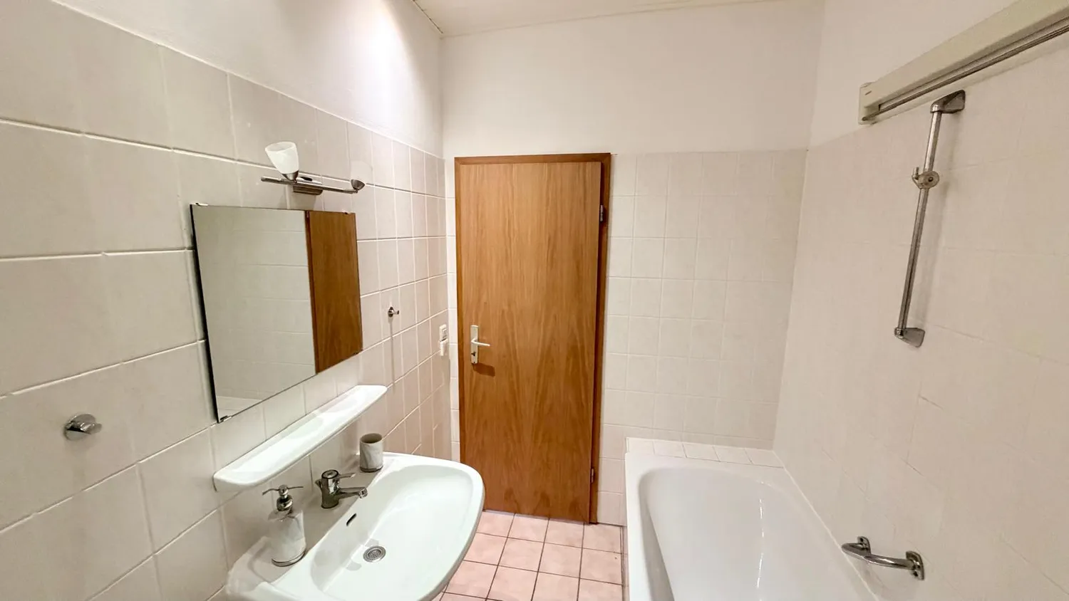 2 room apartment with 65 m² in Chemnitz – Photo 8