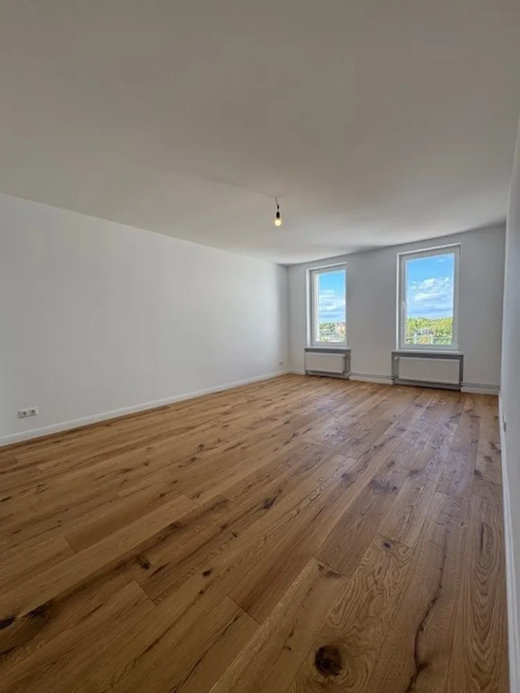 2 Zimmer Wohnung mit 77 m² in Berlin – Bild 1