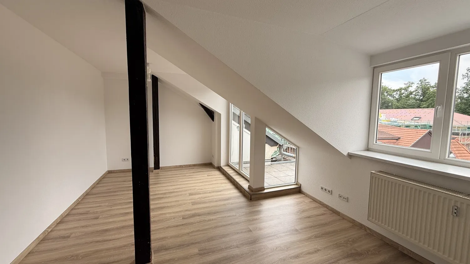 4 Zimmer Wohnung mit 108 m² in Dresden – Bild 2