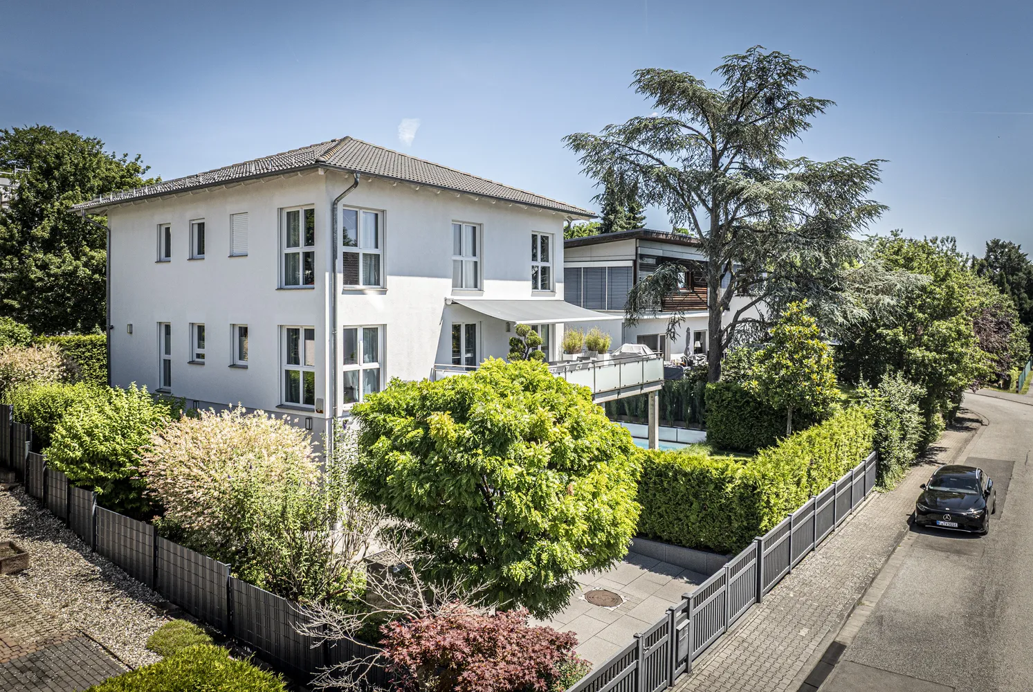 8 Zimmer Haus mit 250 m² in Wiesbaden – Bild 2