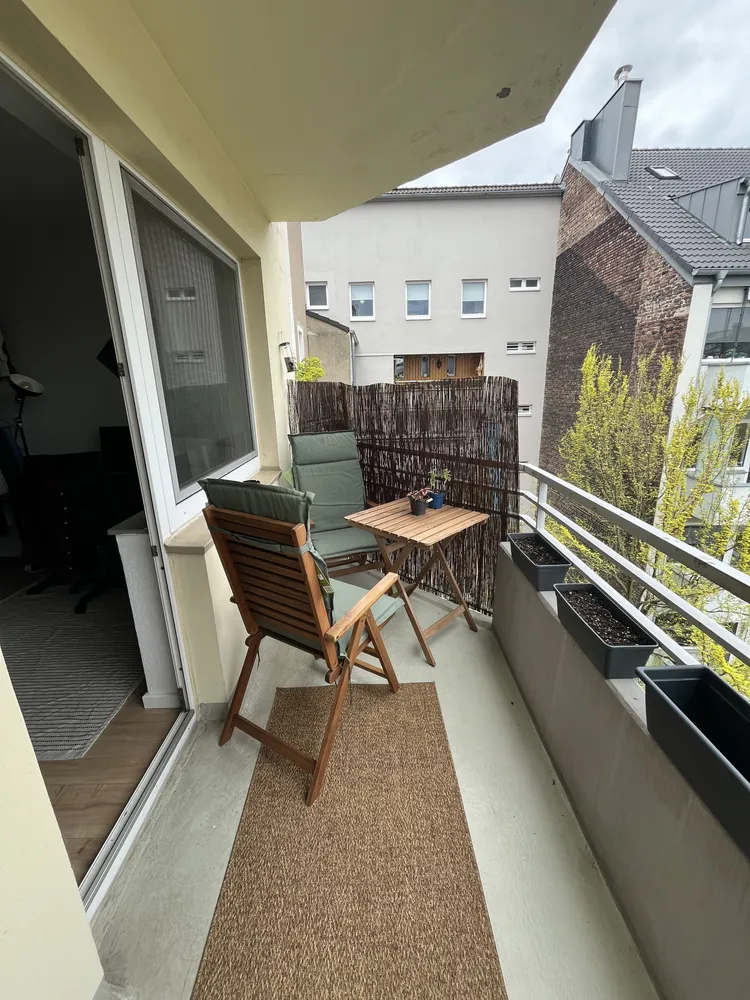 2 Zimmer Wohnung mit 65 m² in Düsseldorf – Bild 2