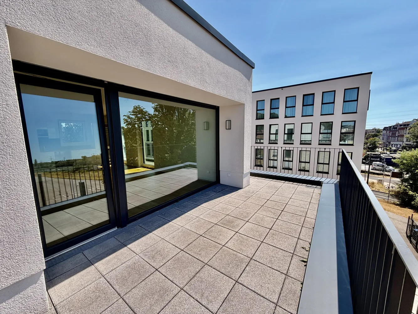 4 Zimmer Wohnung mit 105 m² in Düsseldorf – Bild 4