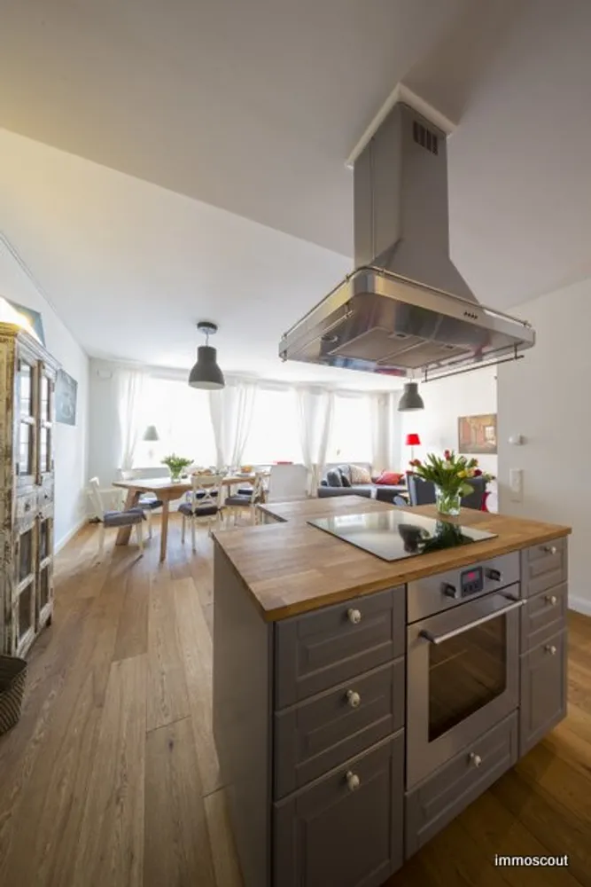 3 Zimmer Wohnung mit 93 m² in Düsseldorf – Bild 6