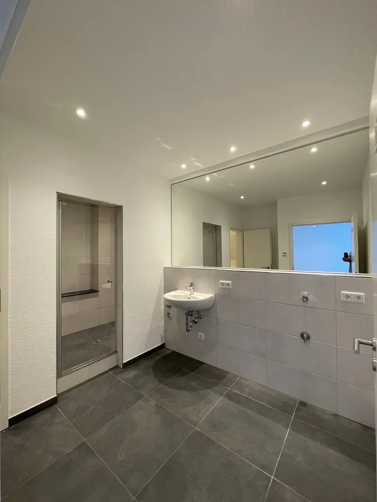 2 Zimmer Wohnung mit 96 m² in Leverkusen – Bild 8