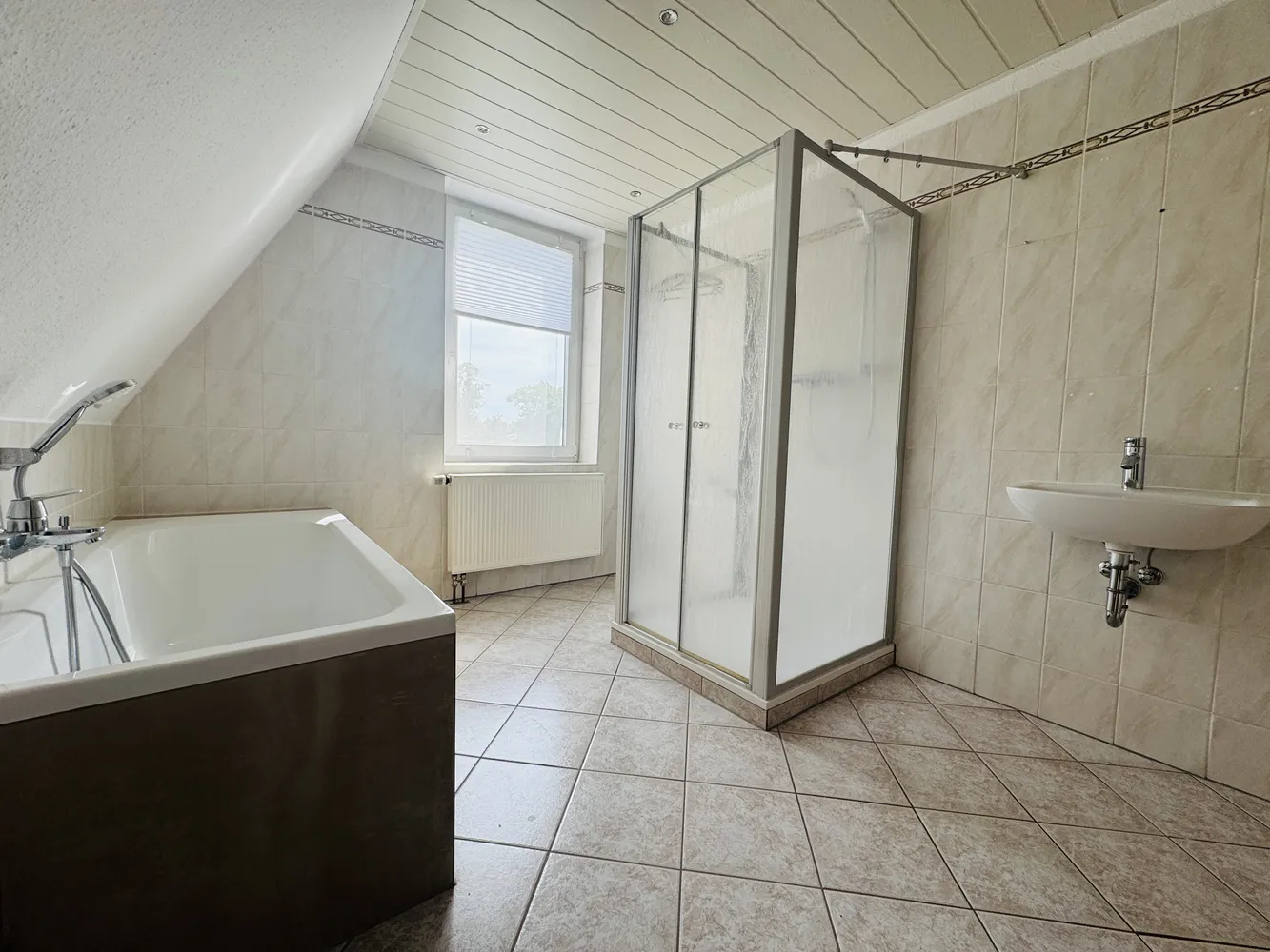 3 room apartment with 88 m² in Chemnitz – Photo 6