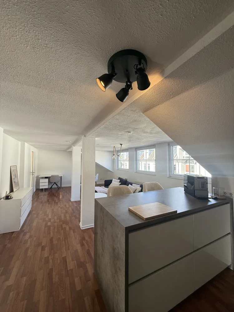 2 Zimmer Wohnung mit 67 m² in Düsseldorf – Bild 4