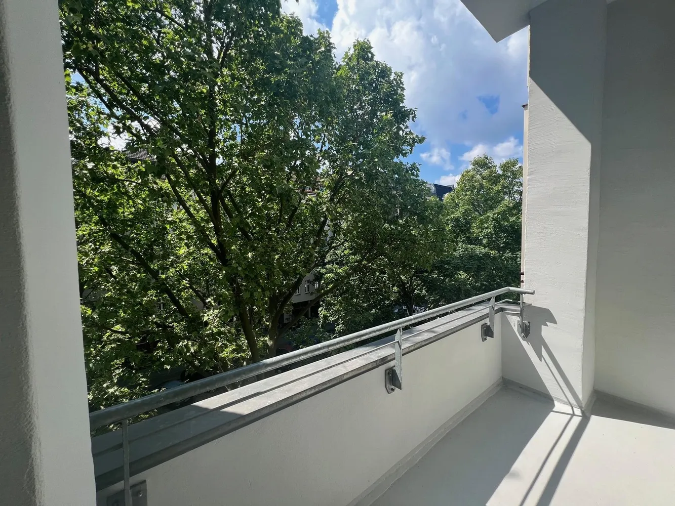 4 Zimmer Wohnung mit 141 m² in Berlin – Bild 1