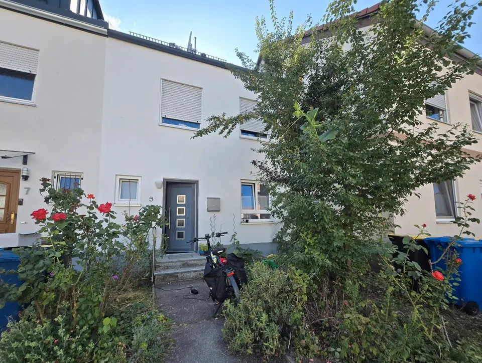 8 Zimmer Haus mit 140 m² in Nördlingen – Bild 1