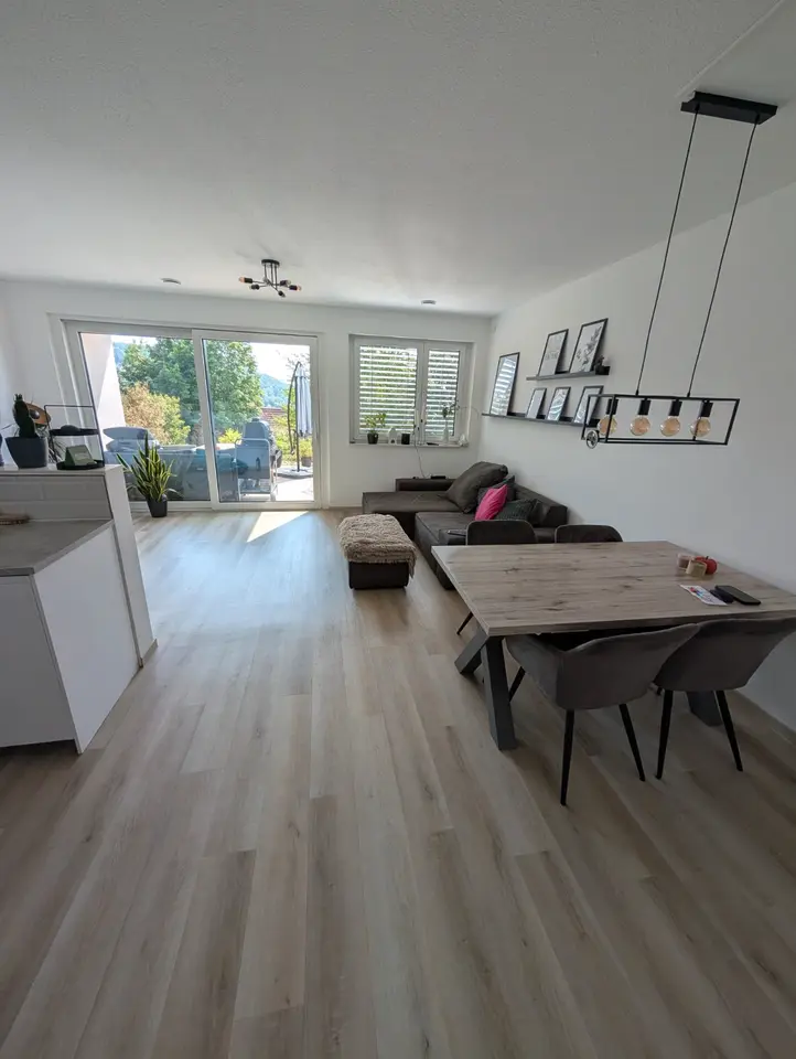 2 Zimmer Wohnung mit 85 m² in Suhl – Bild 1