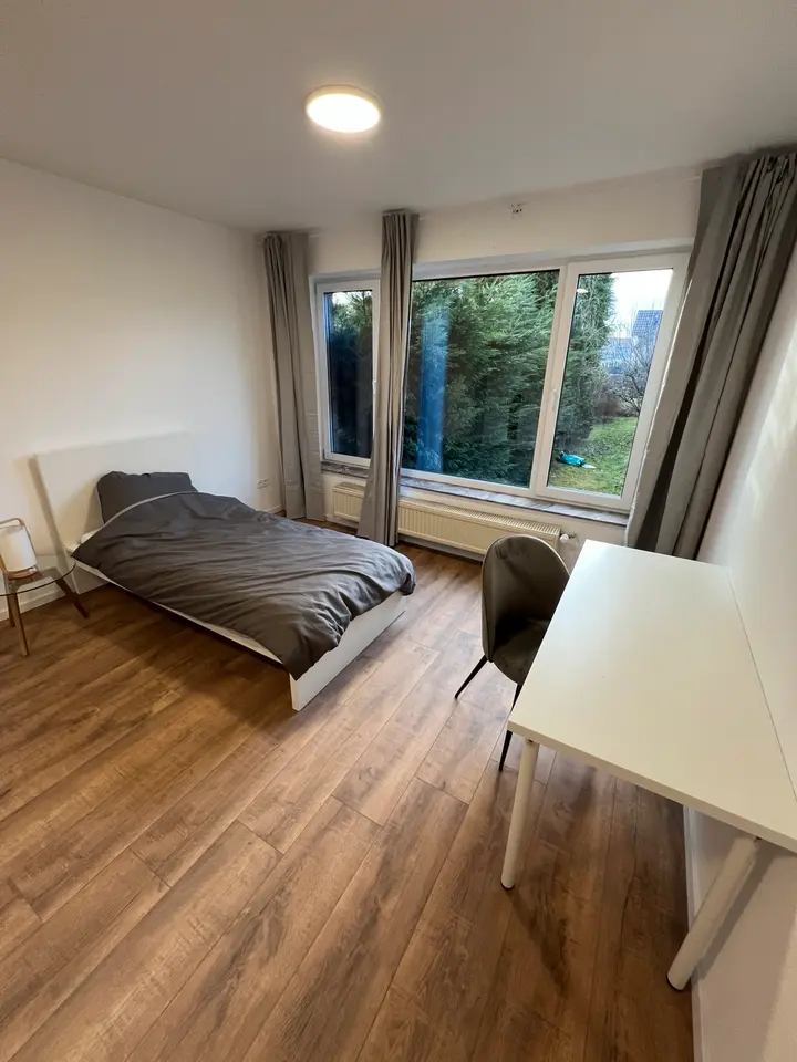 WG-Zimmer mit 160 m² in Düren – Bild 3
