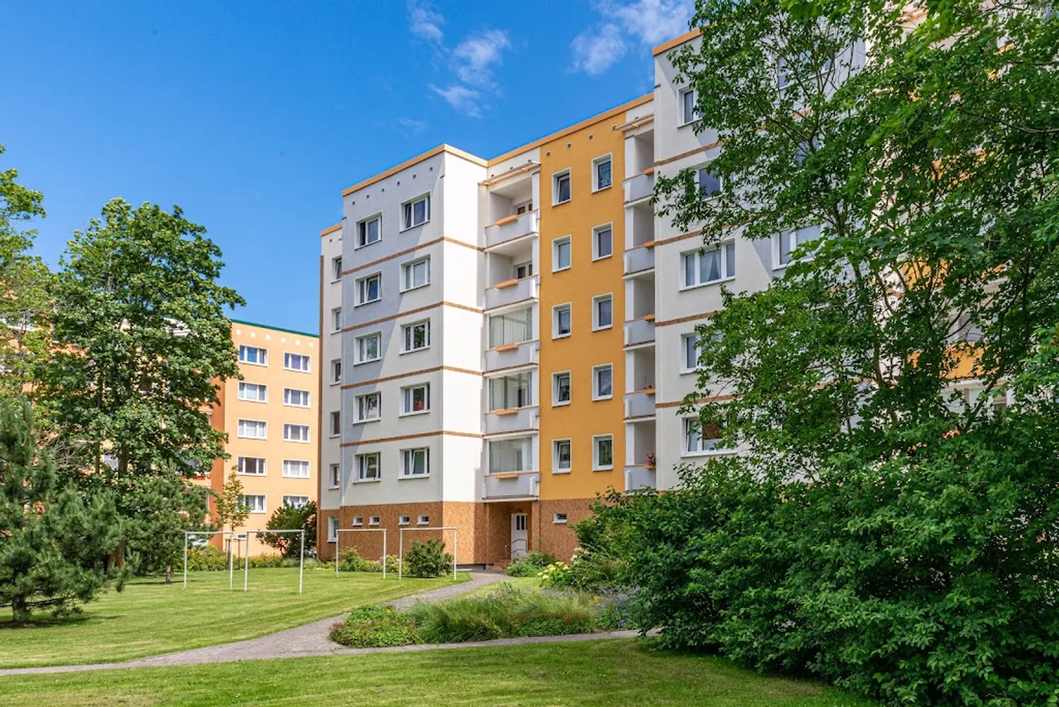 1 Zimmer Wohnung mit 28 m² in Rostock – Bild 2