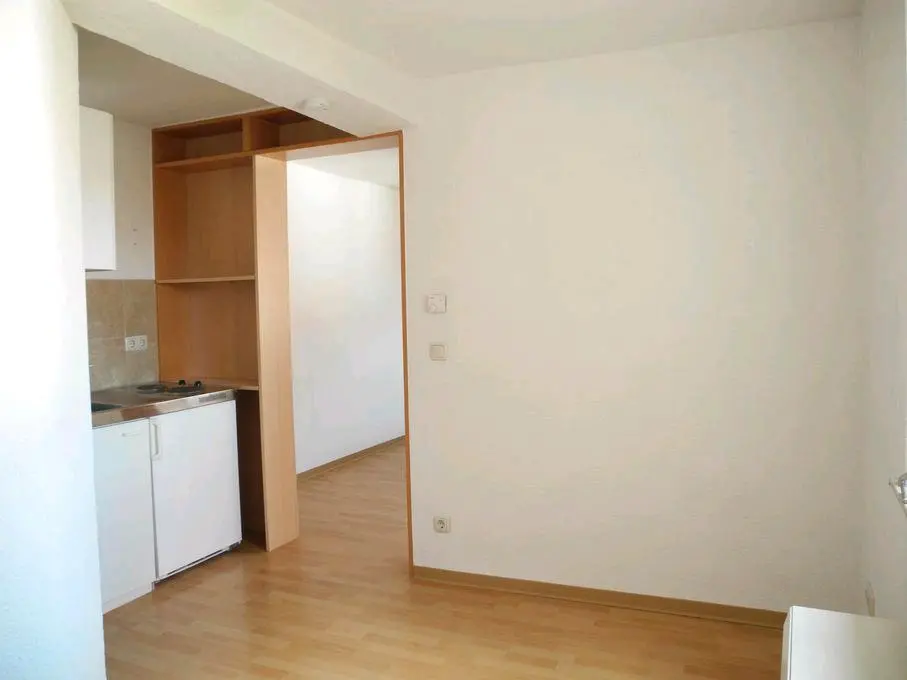2 Zimmer Wohnung mit 27 m² in Schmalkalden – Bild 3