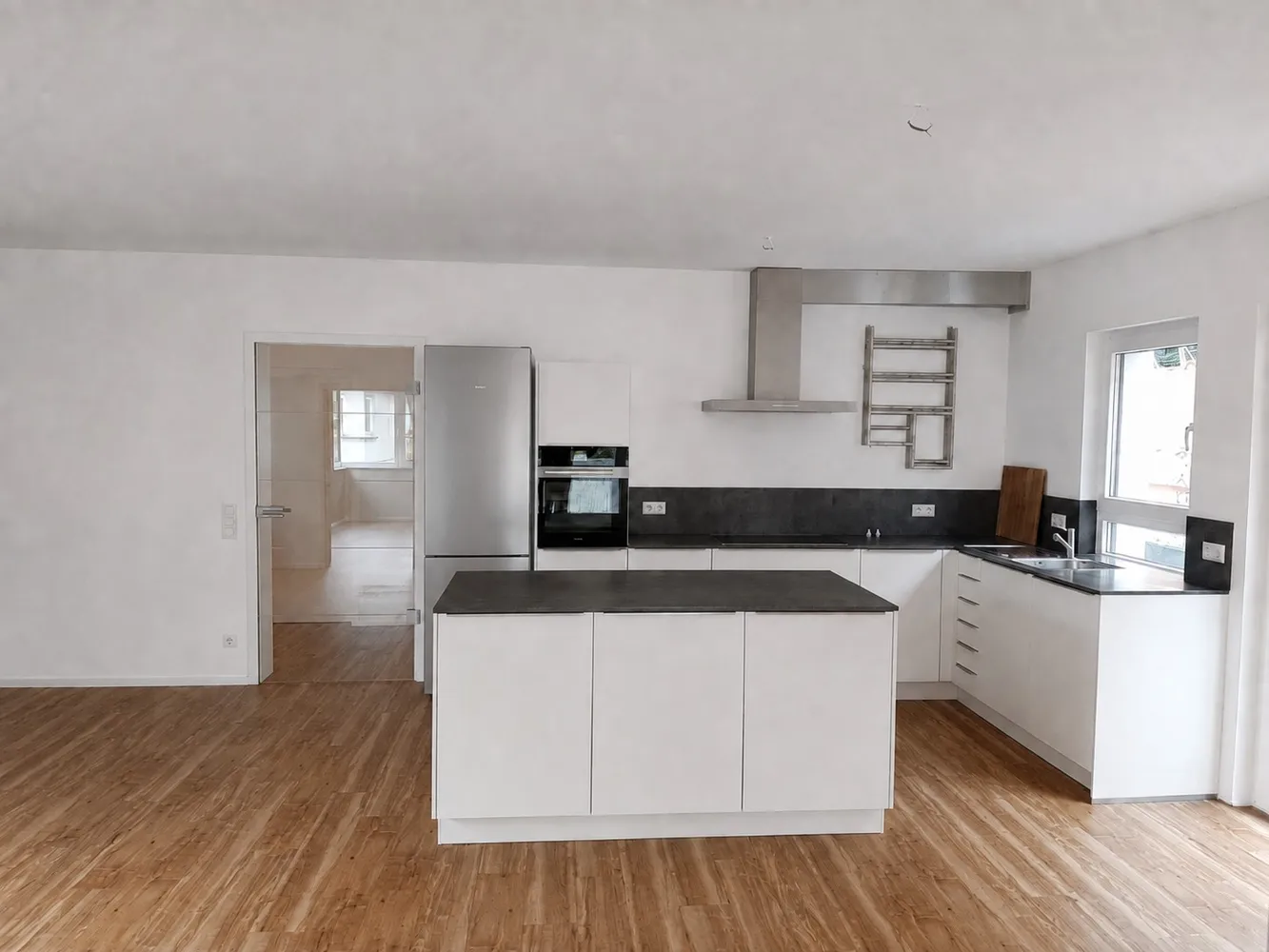 4 Zimmer Wohnung mit 114 m² in Wiesbaden – Bild 4