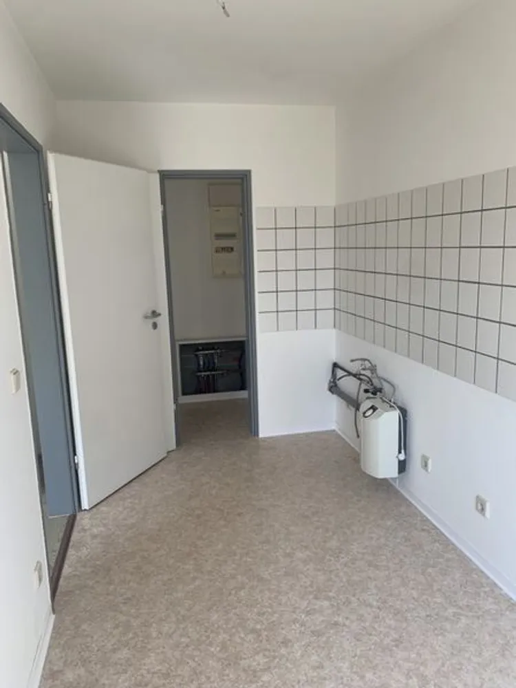 2 Zimmer Wohnung mit 61 m² in Altenburg – Bild 9