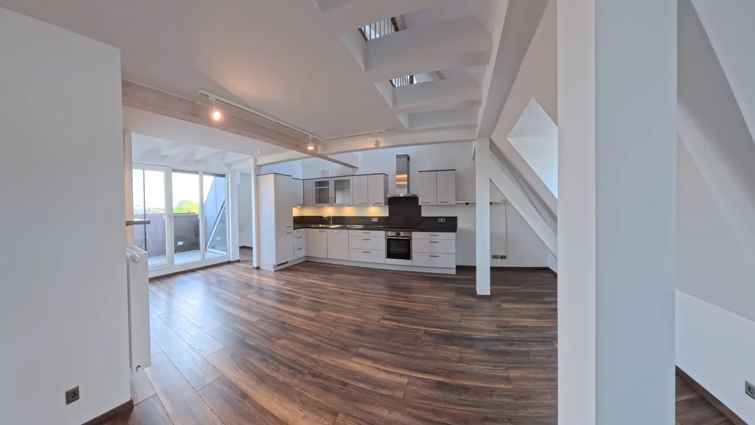3 Zimmer Wohnung mit 111 m² in München – Bild 1