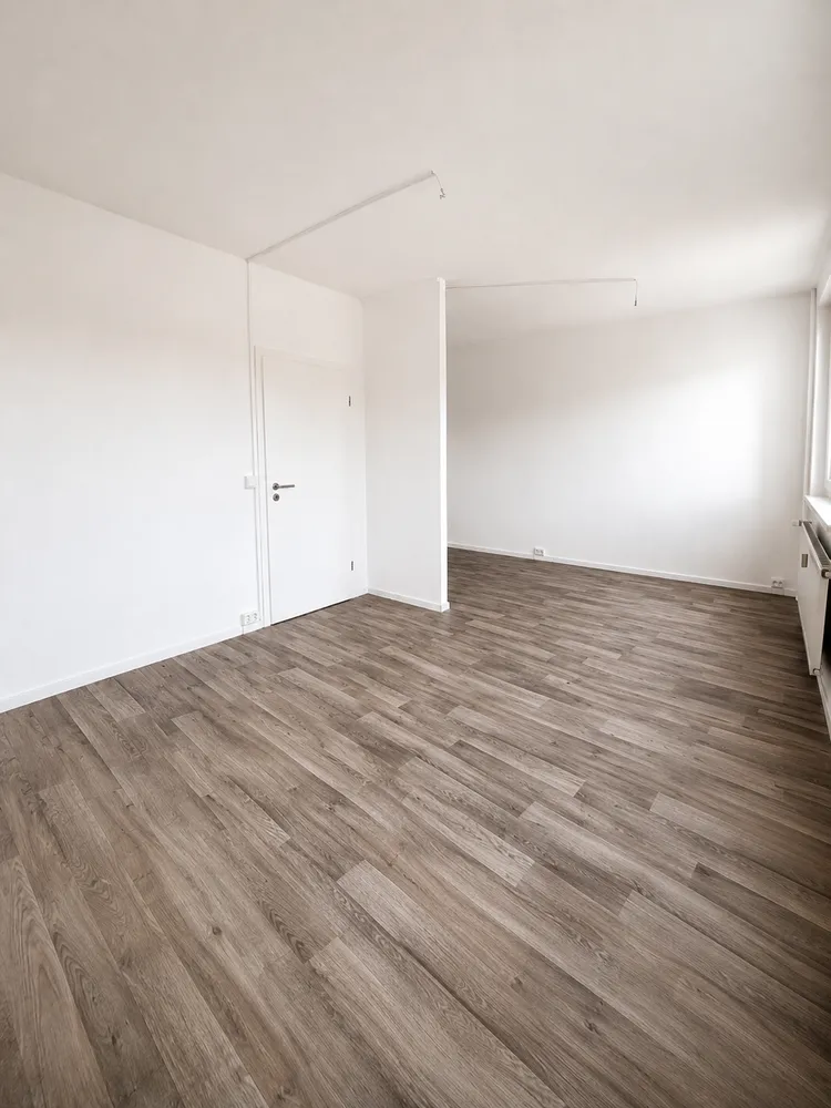 6 Zimmer Wohnung mit 112 m² in Halle (Saale) – Bild 3