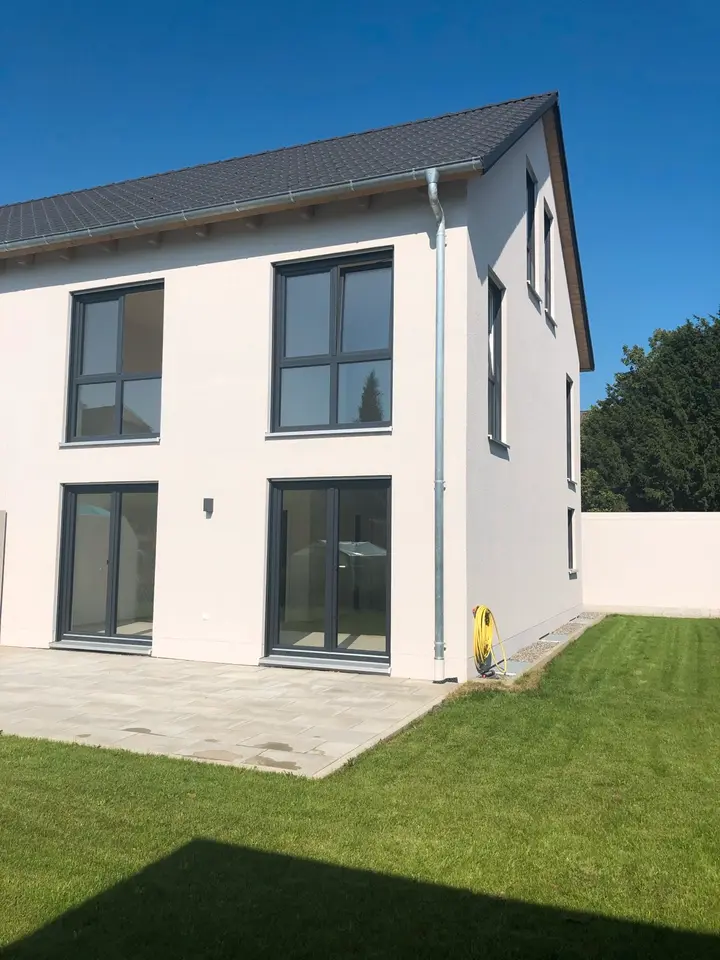 5 Zimmer Haus mit 144 m² in Augsburg – Bild 2