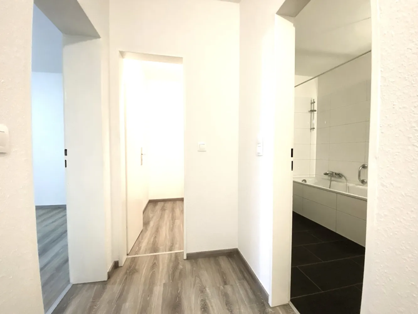 2 Zimmer Wohnung mit 60 m² in Detmold – Bild 1