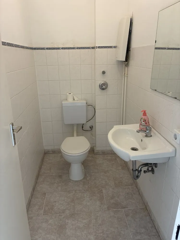 2 room apartment with 70 m² in Berlin – Photo 6