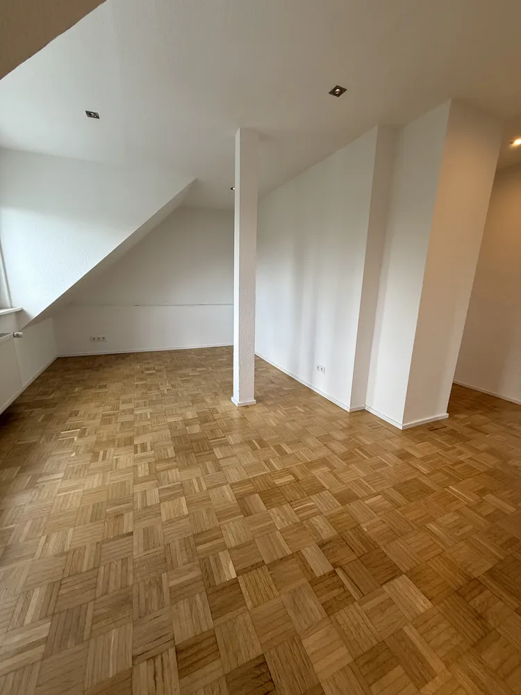 4 Zimmer Wohnung mit 85 m² in Frankfurt am Main – Bild 8