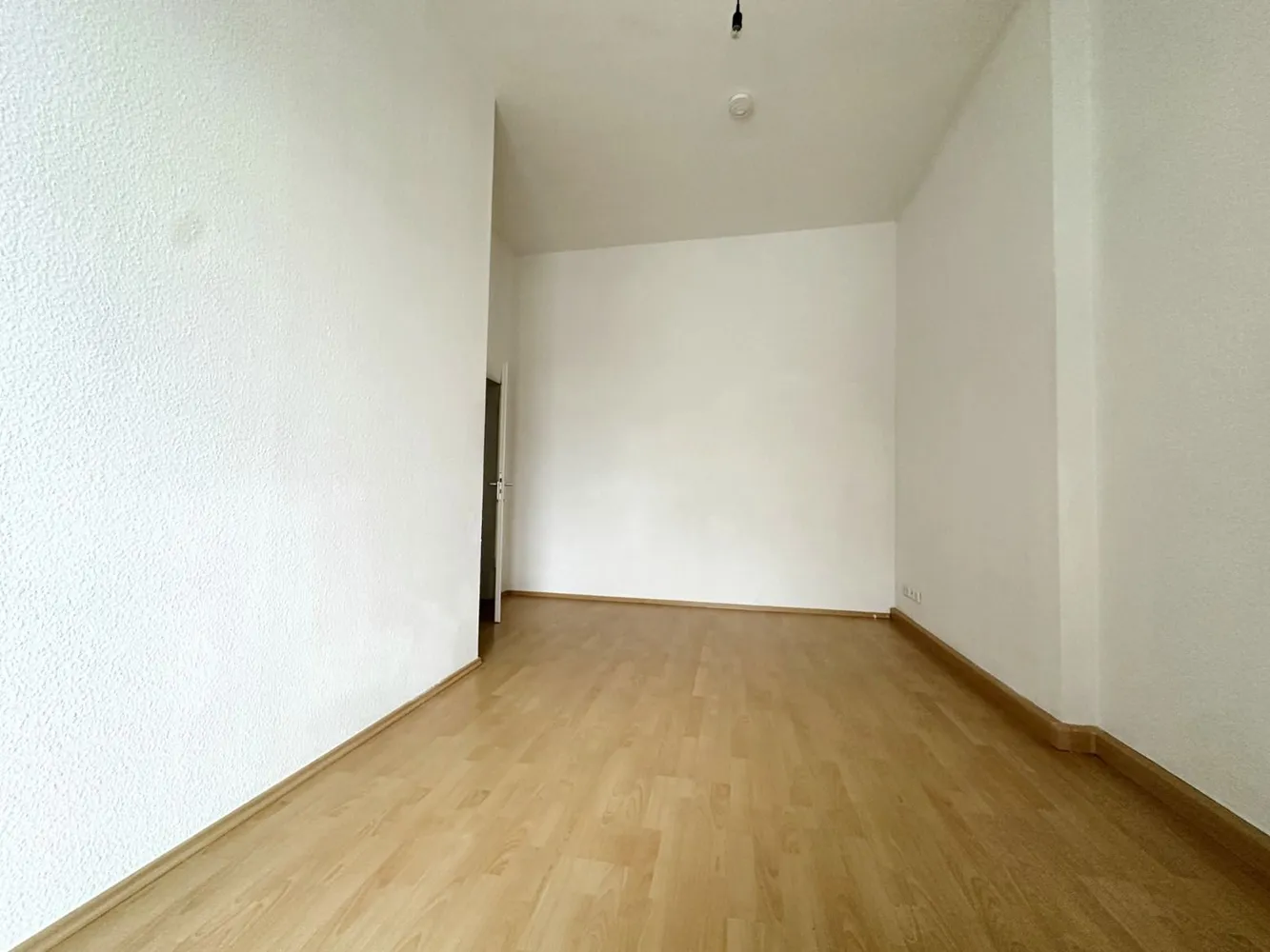 3 room apartment with 96 m² in Bitterfeld-Wolfen – Photo 2