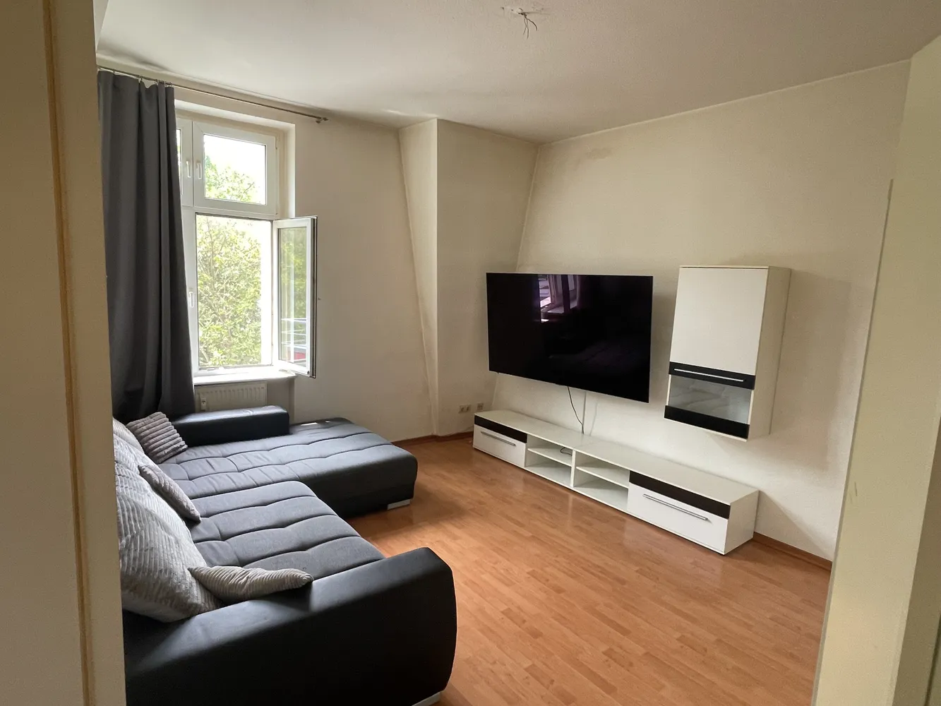 2 Zimmer Wohnung mit 38 m² in Köln – Bild 2
