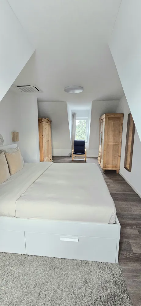 4 Zimmer Wohnung mit 137 m² in Düsseldorf – Bild 4