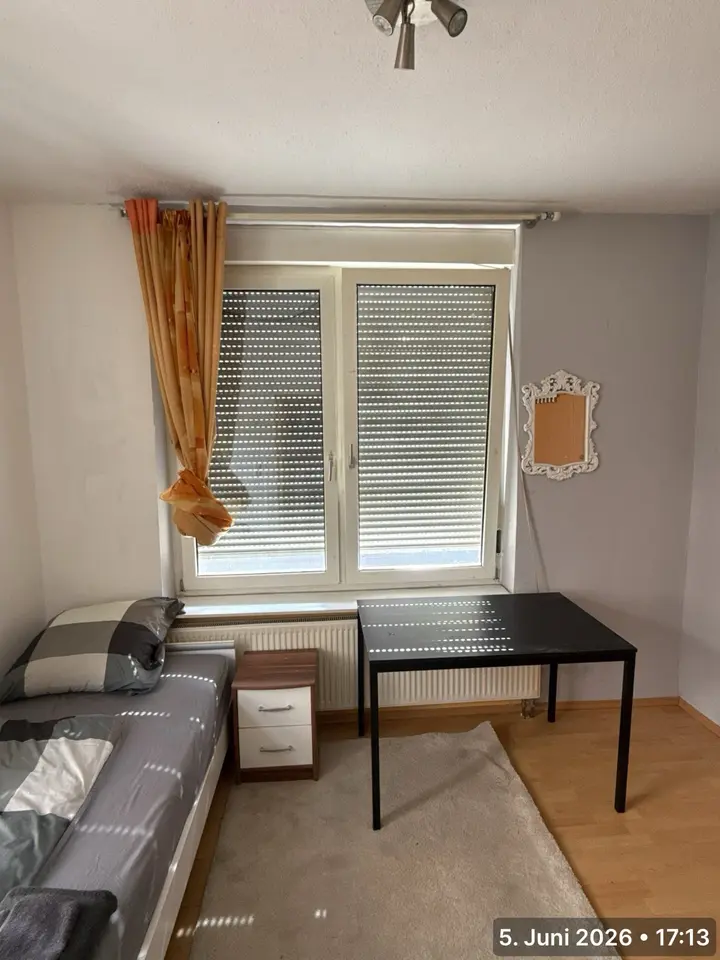 Shared room with 20 m² in Königswinter – Photo 2
