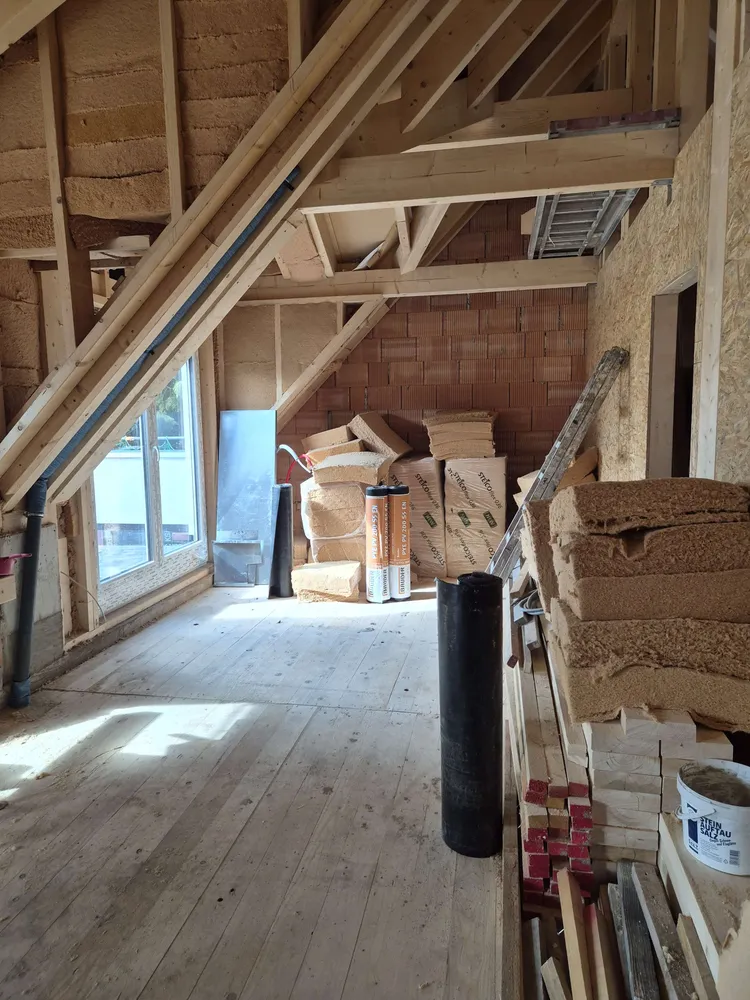 5 Zimmer Wohnung mit 135 m² in Dresden – Bild 2