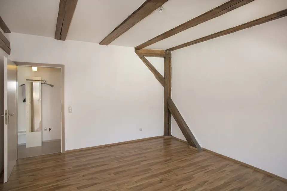3 Zimmer Wohnung mit 100 m² in Hof – Bild 2