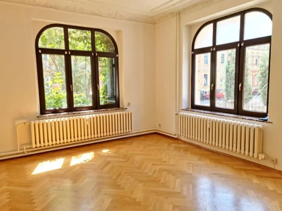 4 Zimmer Wohnung mit 156 m² in Zwickau – Bild 1
