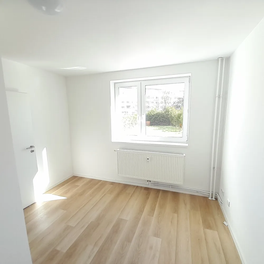 6 Zimmer Wohnung mit 173 m² in Halle (Saale) – Bild 2