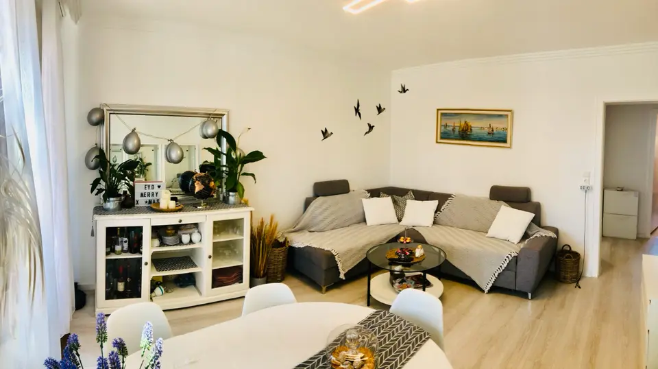 6 Zimmer Haus mit 219 m² in Frechen – Bild 1