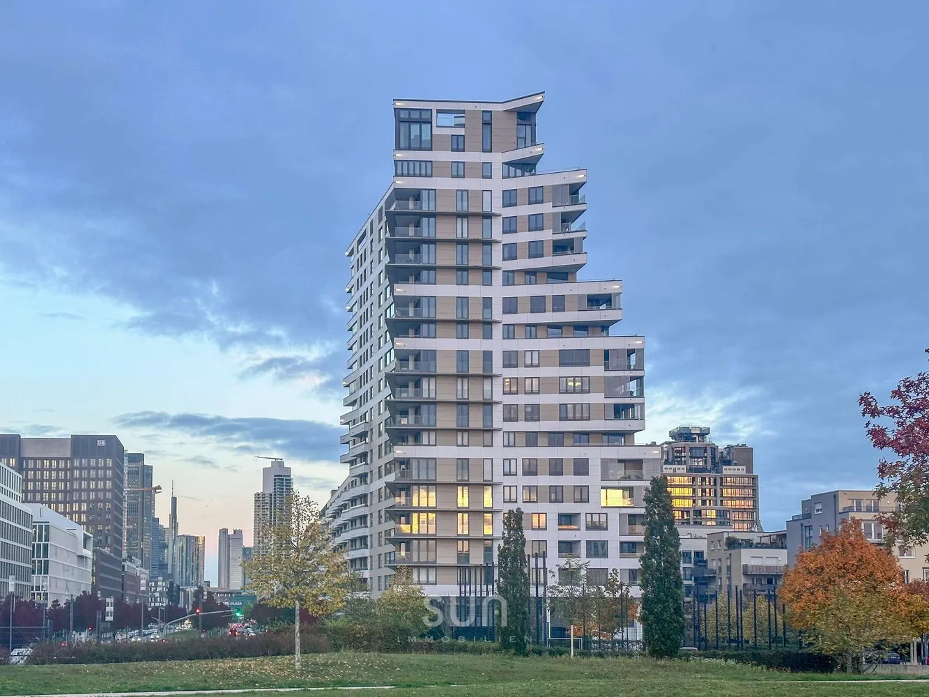 2 Zimmer Wohnung mit 64 m² in Frankfurt am Main – Bild 1