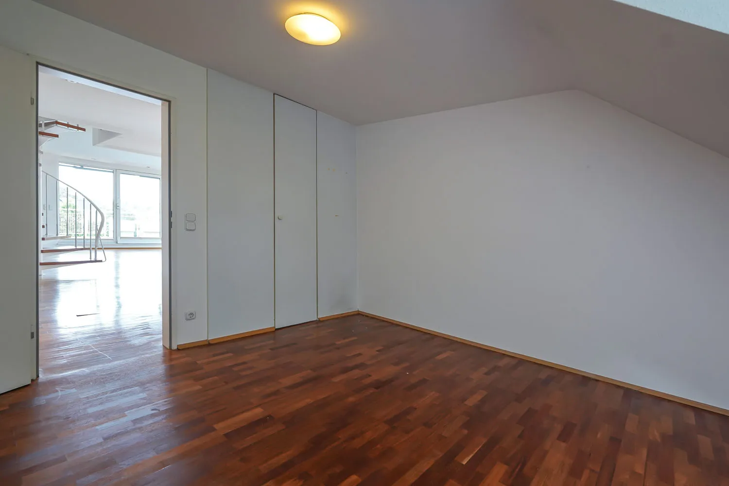 3 Zimmer Wohnung mit 109 m² in Düsseldorf – Bild 8