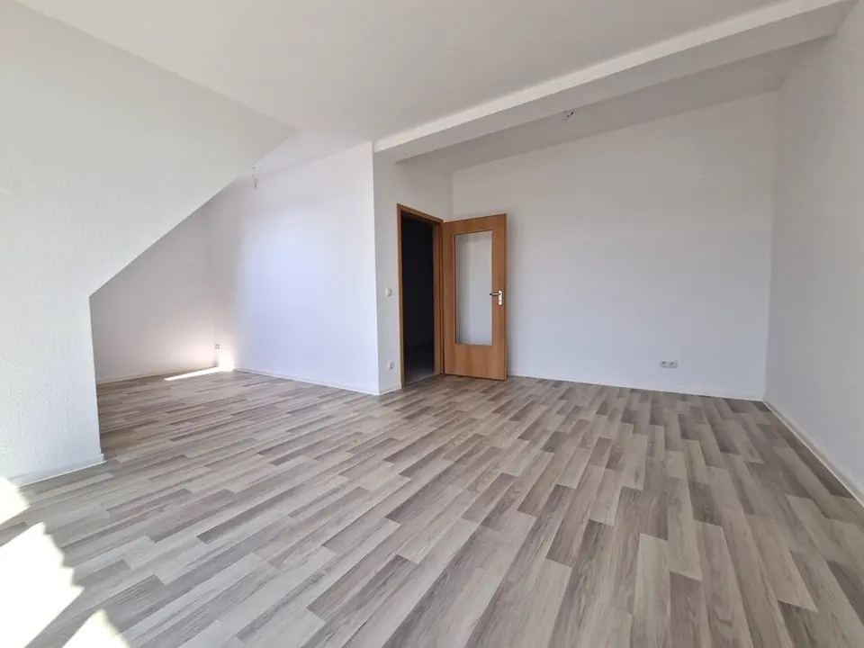 2 Zimmer Wohnung mit 67 m² in Merseburg – Bild 3