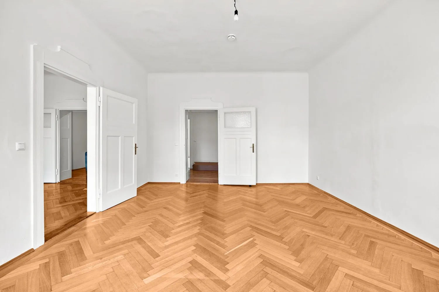 3 Zimmer Wohnung mit 112 m² in München – Bild 3