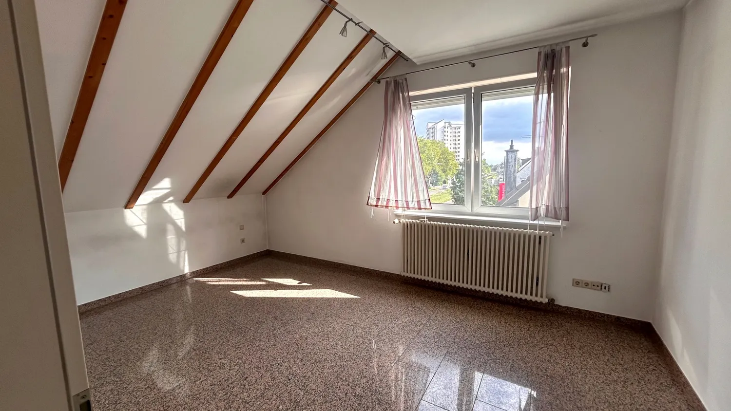 3 Zimmer Wohnung mit 100 m² in Karlsruhe – Bild 8