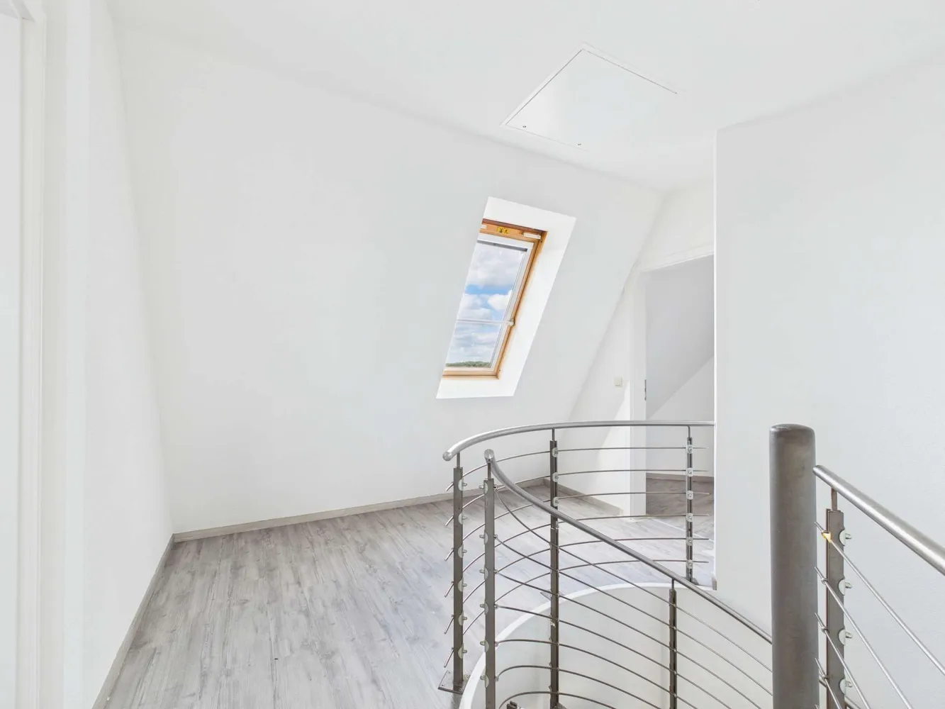 4 Zimmer Wohnung mit 92 m² in Plauen – Bild 4