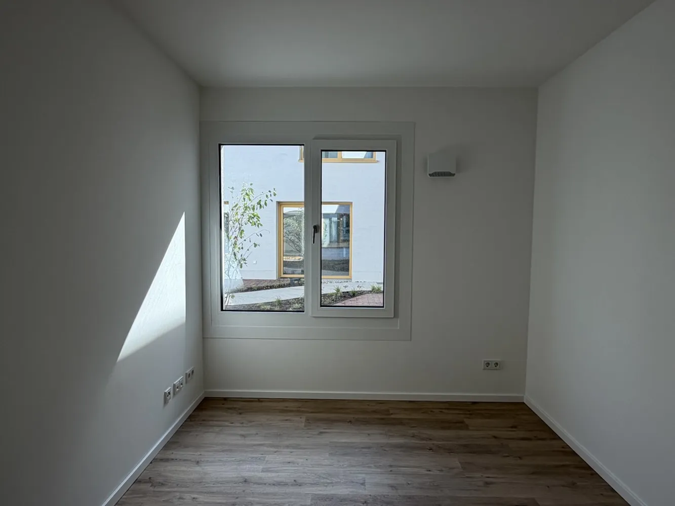 4 Zimmer Wohnung mit 105 m² in Berlin – Bild 3