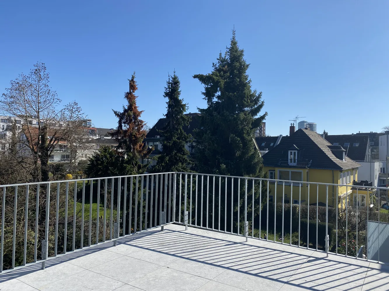 4 Zimmer Wohnung mit 132 m² in Düsseldorf – Bild 1