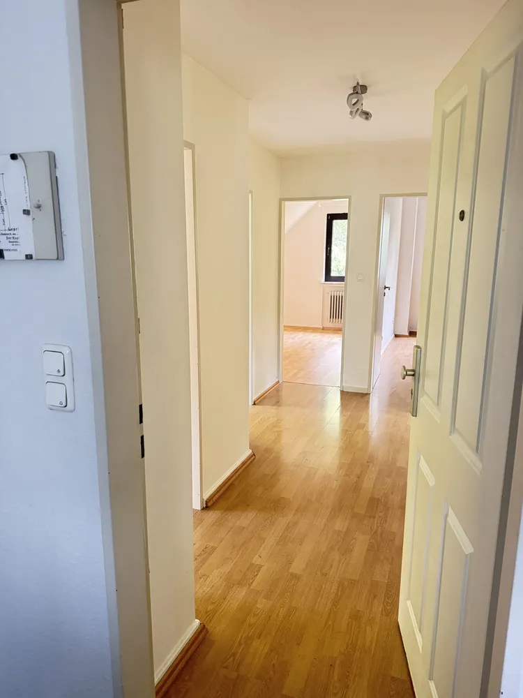 4 Zimmer Wohnung mit 80 m² in Frankfurt am Main – Bild 3