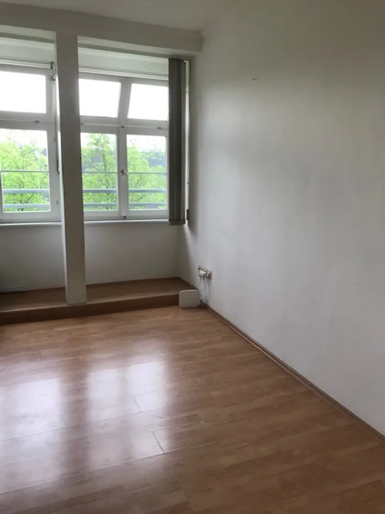 5 Zimmer Wohnung mit 149 m² in Wiesbaden – Bild 3